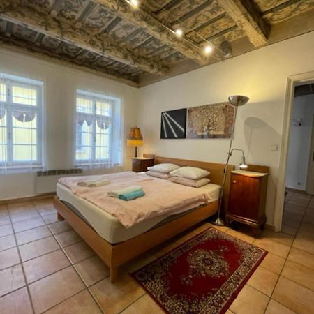 Historical Apartment With Balcony Прага Екстериор снимка