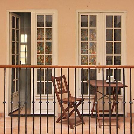 Historical Apartment With Balcony Прага Екстериор снимка
