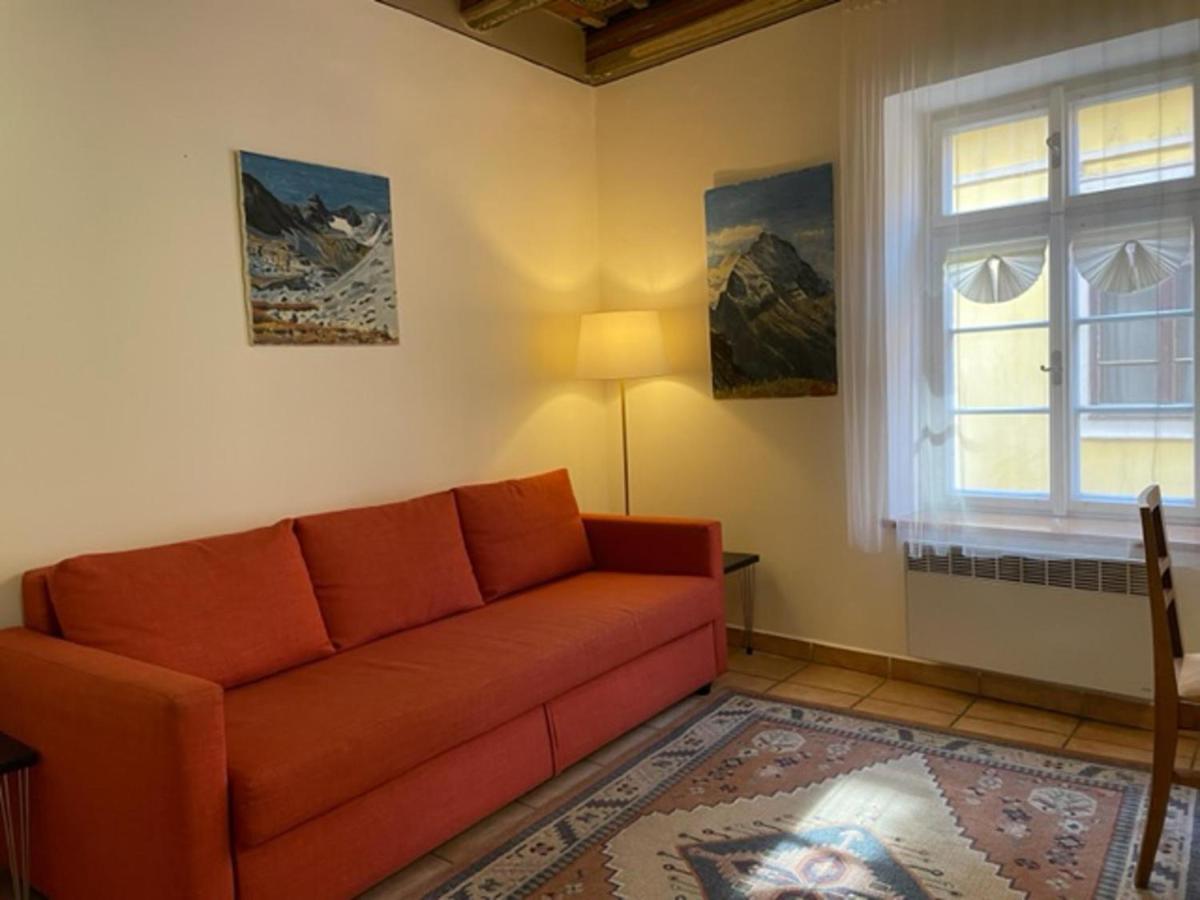 Historical Apartment With Balcony Прага Екстериор снимка