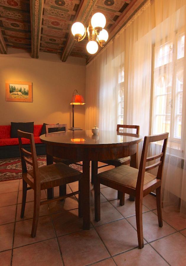 Historical Apartment With Balcony Прага Екстериор снимка